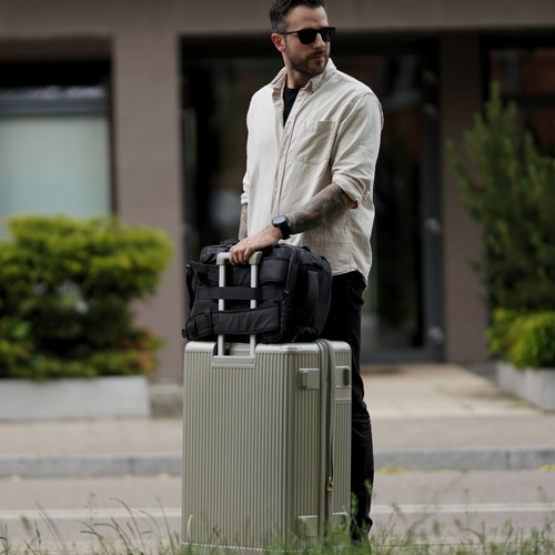 Lekki plecak miejski z kieszenią na laptopa plecak podróżny Solier SV24 TARREL Black