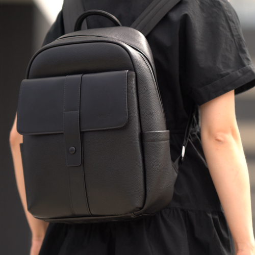 Skórzany elegancki plecak na laptopa 13" FV04 Rimelle czarny