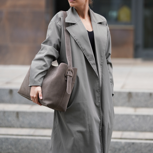 Skórzana zamszowa torba shopper z klamrą na ramię Solier FL39 Maya szara