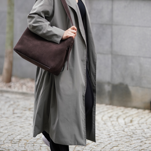 Skórzana zamszowa ciemno brązowa torba shopper z regulowanym paskiem Solier FL38 Sienna