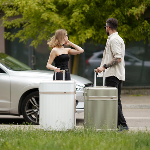 Walizka podróżna twarda duża Solier Nokiro 28' XL - śmietankowy