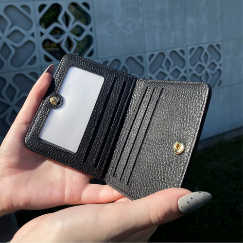 Czarny portfel z naturalnej skóry kompaktowy model Solier SW50 BLACK