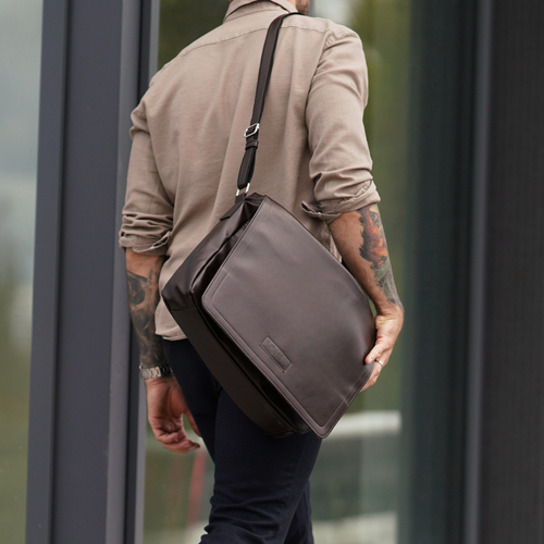 Męska brązowa torba miejska na ramię Solier S11