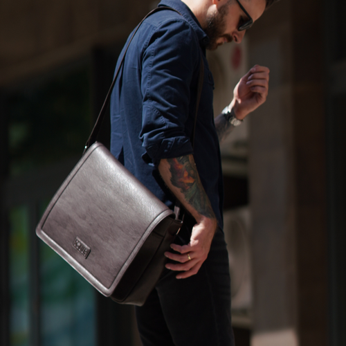 Męska brązowa torba miejska na ramię Solier S11